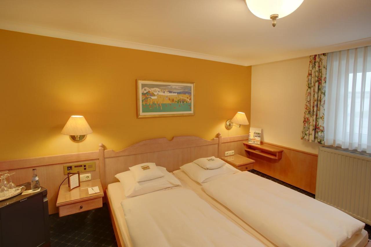 Hotel Brauereigasthof Landwehr-Braeu 라이첼쇼펜 객실 사진