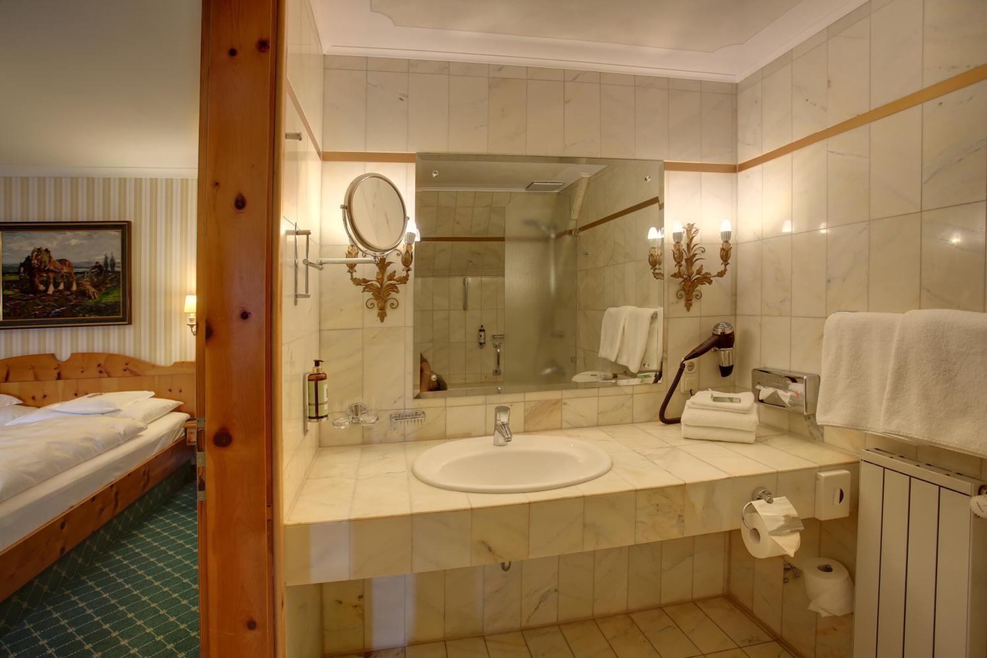 Hotel Brauereigasthof Landwehr-Braeu 라이첼쇼펜 객실 사진