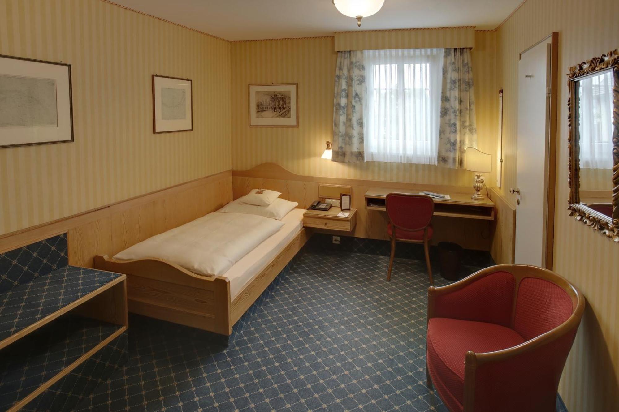 Hotel Brauereigasthof Landwehr-Braeu 라이첼쇼펜 객실 사진