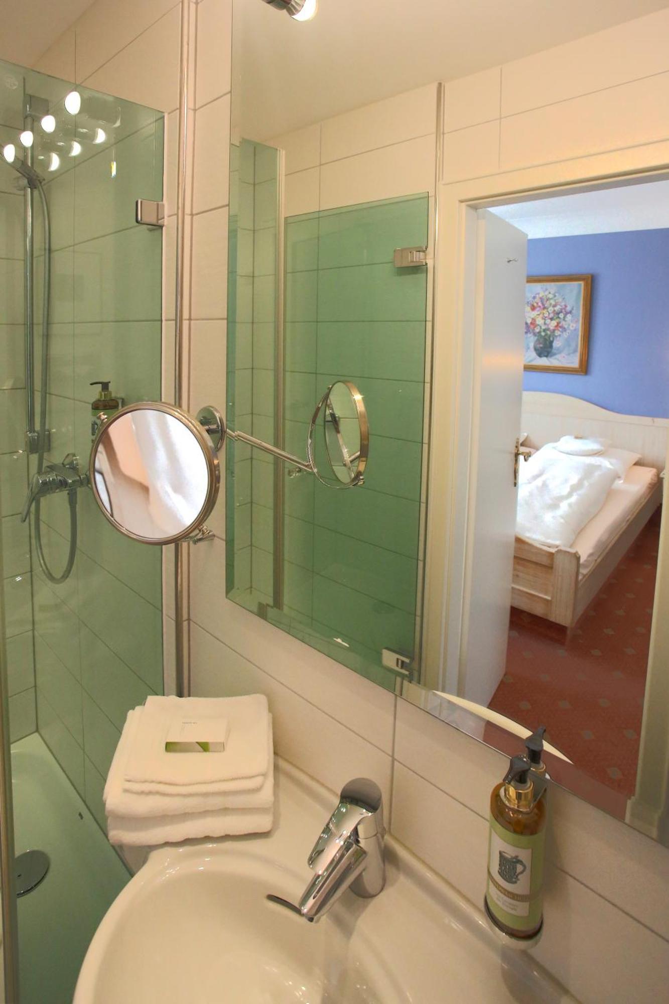 Hotel Brauereigasthof Landwehr-Braeu 라이첼쇼펜 객실 사진