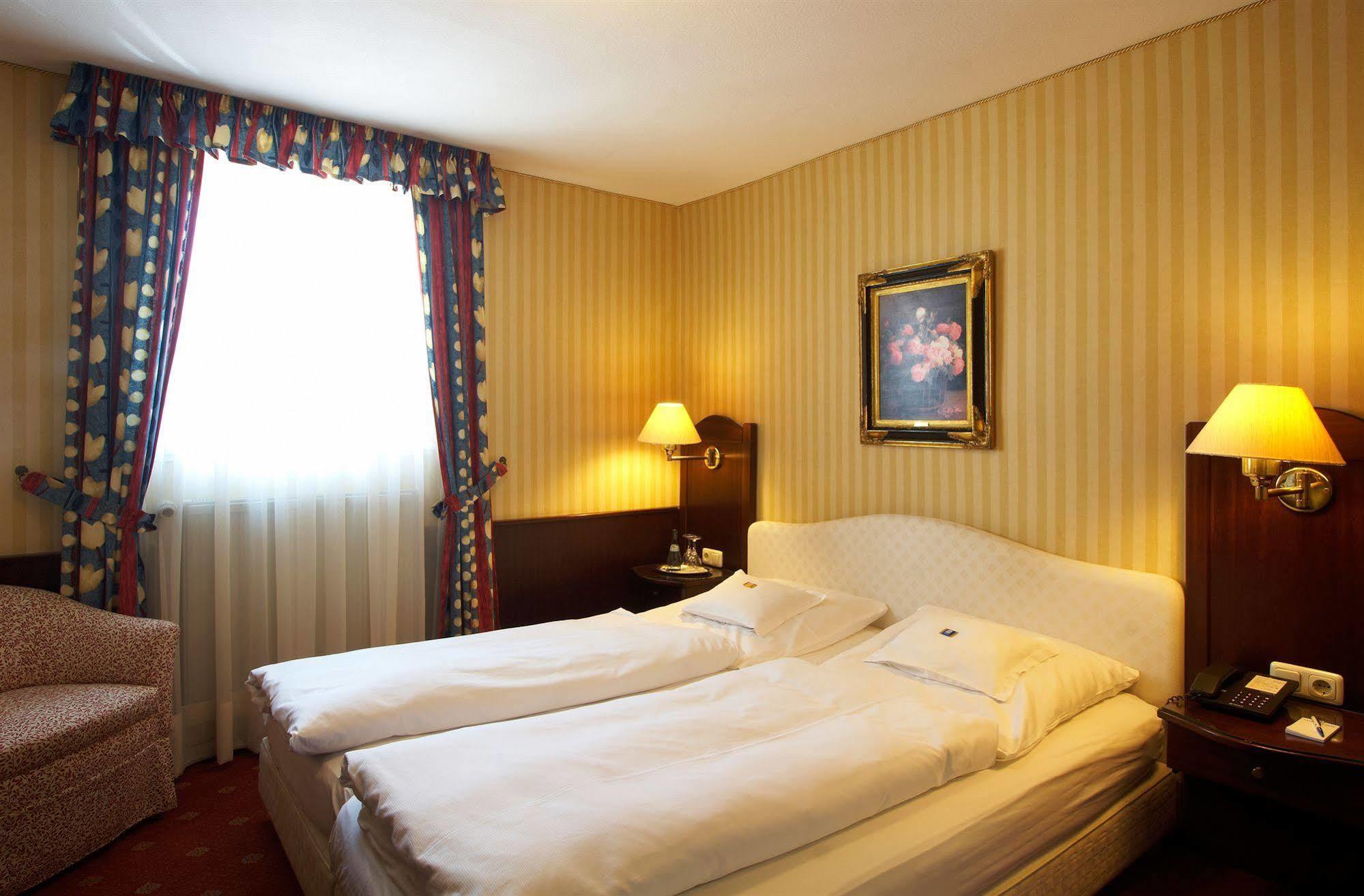 Hotel Brauereigasthof Landwehr-Braeu 라이첼쇼펜 외부 사진