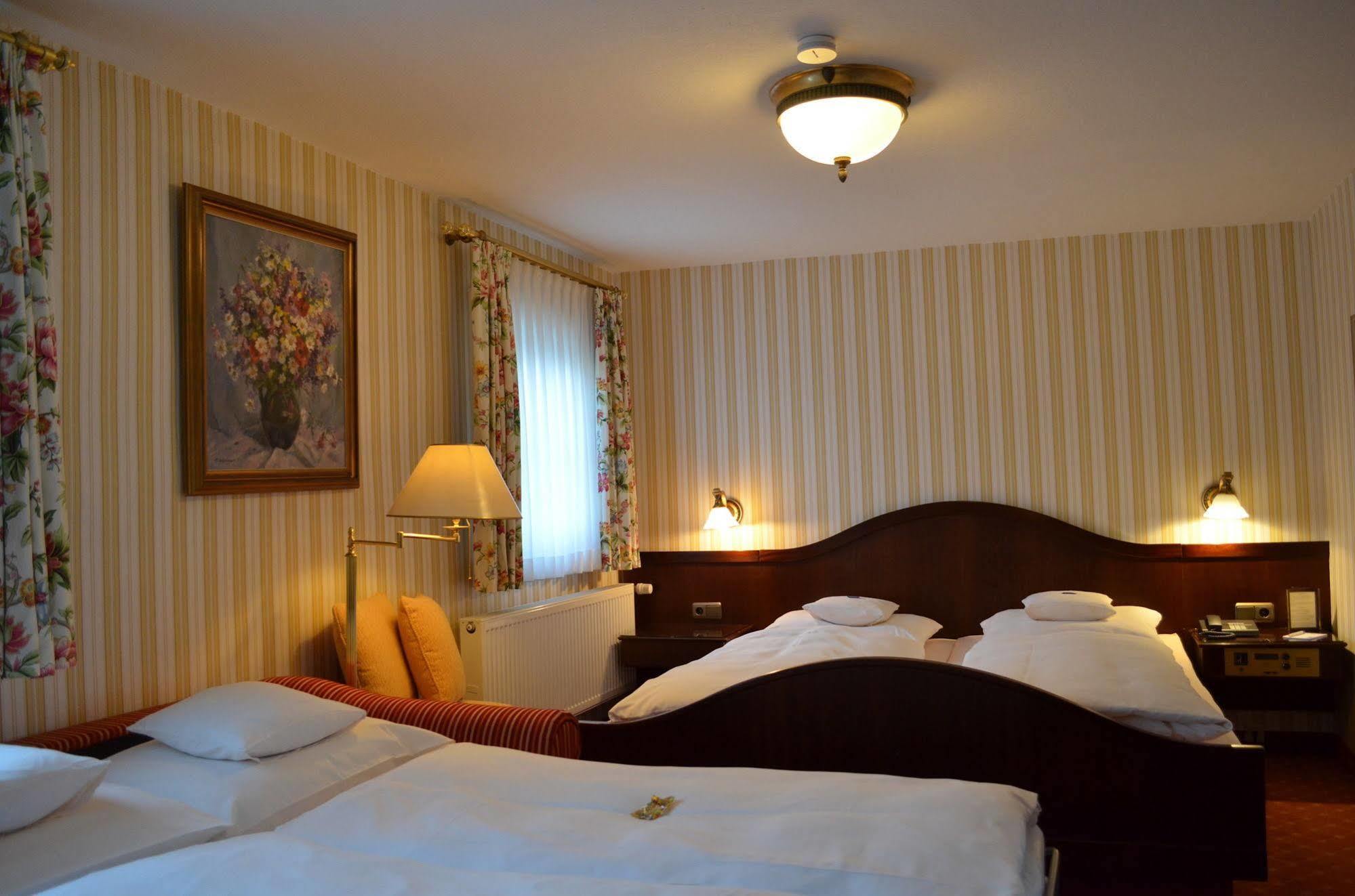 Hotel Brauereigasthof Landwehr-Braeu 라이첼쇼펜 외부 사진